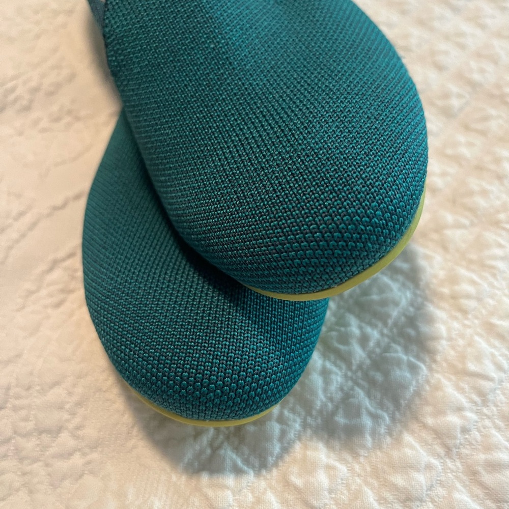 Green Rothy’s, size 7.5 - Picture 4 of 5